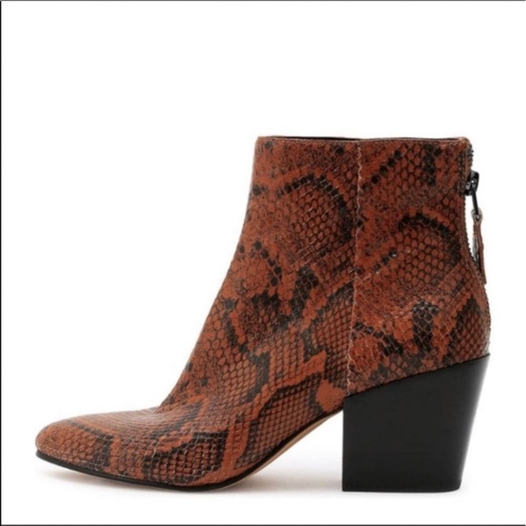 NIB Dolce Vita Coltyn Caramel Snake Print Leather Back Zip Booties Ankle Boots 6 - Picture 2 of 10